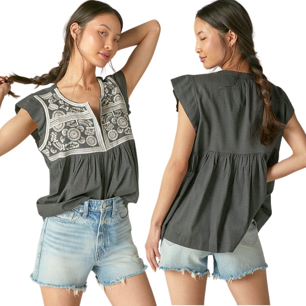 NWT* LUCKY BRAND 🍀 Embroidered Flutter‎ Sleeve Top